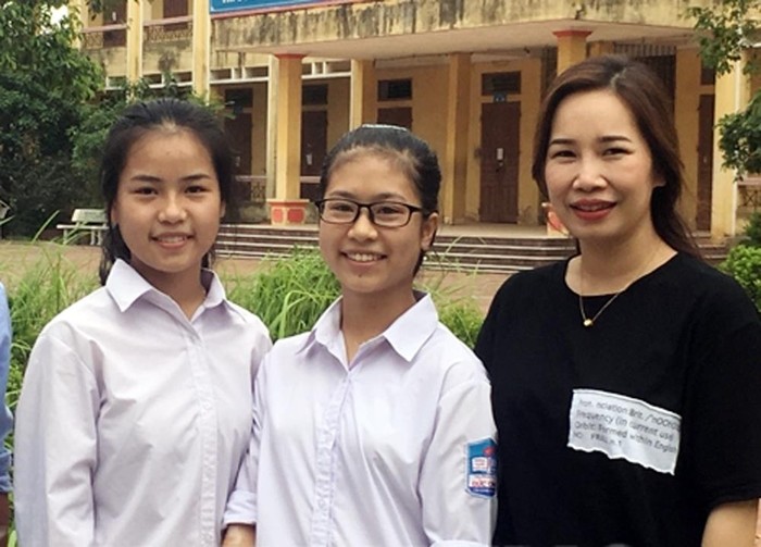 Hành động nhận được của rơi trả người đánh mất của 2 nữ sinh Nguyễn Thúy Hà Giang và Đặng Hương Giang đáng được khen ngợi (Ảnh: CTV)