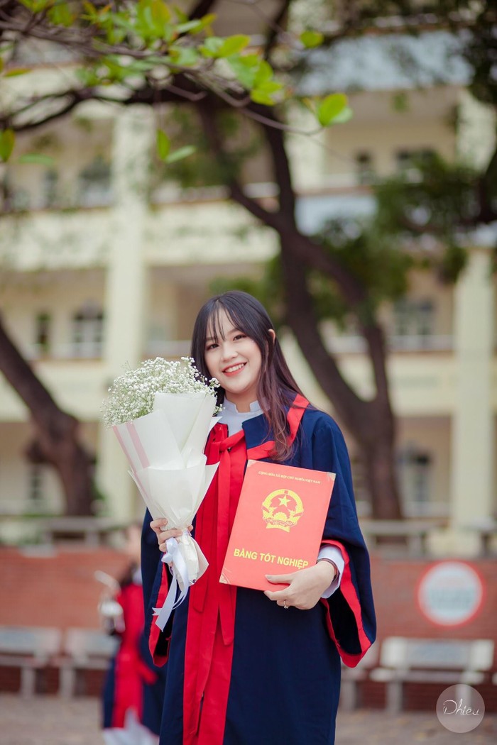 Với 27.5 điểm, nữ sinh Nguyễn Hà Hồng Hạnh trở thành thủ khoa khối C của tỉnh Quảng Ninh (Ảnh: nhân vật cung cấp)