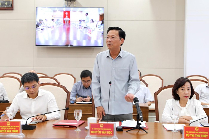 Ông Nguyễn Văn Đọc, Bí thư Tỉnh ủy Quảng Ninh chỉ đạo xem xét, giải quyết các kiến nghị, nguyện vọng của giáo viên mầm non hợp đồng (Ảnh: CTV)