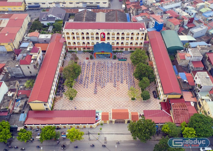 Trường Trung học cơ sở Lạc Viên nhìn từ trên cao (Ảnh: Lã Tiến)