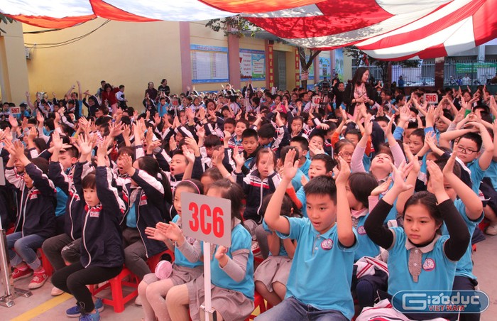 Chuyên đề nhận được sự ủng hộ, cổ vũ, động viên của đông đảo phụ huynh, học sinh nhà trường (Ảnh: LT)