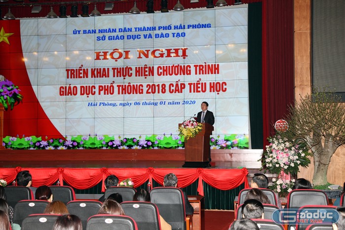 Ông Lê Khắc Nam, Phó Chủ tịch Ủy ban nhân dân thành phố Hải Phòng phát biểu khai mạc hội nghị (Ảnh: Lã Tiến)