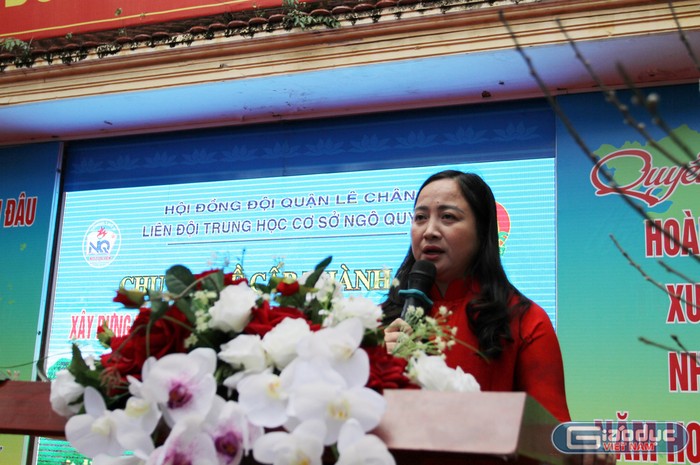 Cô giáo Nguyễn Thị Thu Hương, Hiệu trưởng Trường Trung học cơ sở Ngô Quyền phát biểu tại chuyên đề (Ảnh: Lã Tiến)