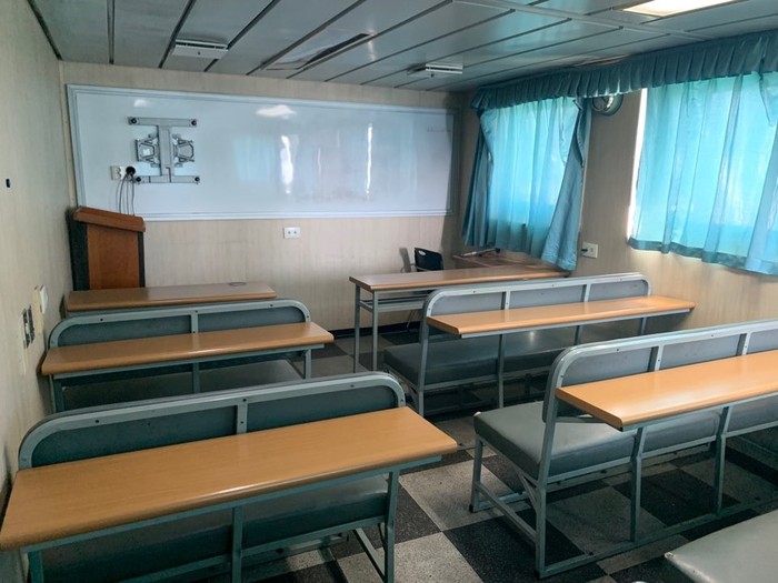 Phòng học trên tàu Hannara (Ảnh: CTV)