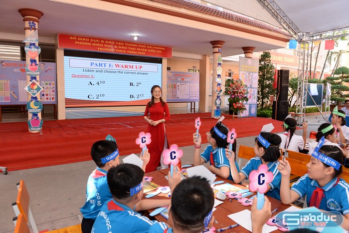 Trường Trung học cơ sở Trần Phú là đơn vị tiên phong trong dạy Toán bằng tiếng Anh (Ảnh: LT)