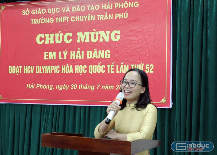Cô giáo Nguyễn Thị Thanh Thúy, giáo viên dạy Hóa Trường Trung học phổ thông chuyên Trần Phú (Hải Phòng) - Ảnh: Lã Tiến