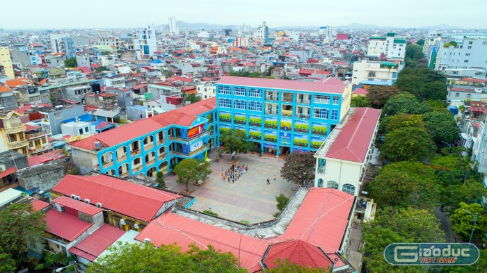 Trường Tiểu học Nguyễn Văn Tố (quận Lê Chân, Hải Phòng) nhìn từ trên cao (Ảnh: Lã Tiến)