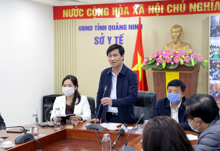 Ông Nguyễn Tường Văn, Chủ tịch Uỷ ban nhân dân tỉnh Quảng Ninh chỉ đạo tại cuộc họp trực tuyến với các địa phương trong tỉnh về phòng, chống dịch Covid-19 (Ảnh: CTV).
