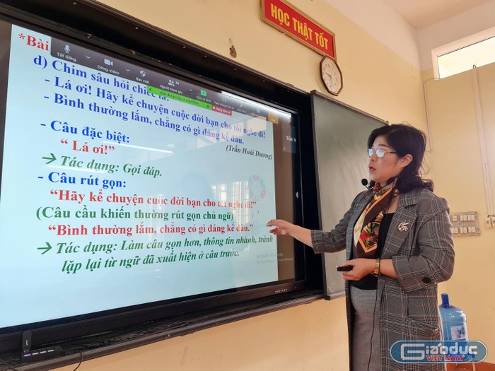 Trường Trung học cơ sở Đà Nẵng (quận Ngô Quyền) có 12 phòng học trang bị bảng tương tác điện tử để hỗ trợ tốt nhất cho các giáo viên dạy học trực tuyến (Ảnh: Lã Tiến)