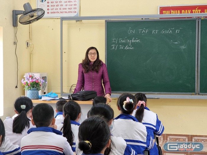 Đến thời điểm này, các nhà trường tại quận Dương Kinh đã hoàn thành việc lựa chọn sách giáo khoa lớp 6 (Ảnh: Phương Linh)