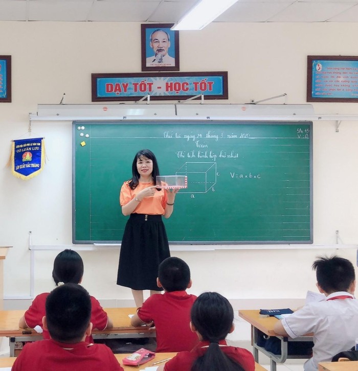 Mỗi thế hệ học sinh dưới bàn tay dìu dắt của cô giáo Nguyễn Hải Tú đều có hành trang vững chắc trước khi bước sang một cấp học mới (Ảnh: nhân vật cung cấp).