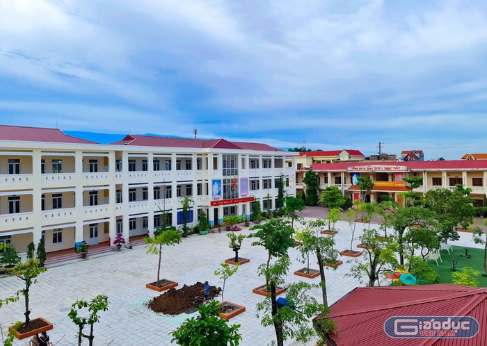 Trường Tiểu học Hải Thành (quận Dương Kinh, Hải Phòng) sẵn sàng cơ sở vật chất và các điều kiện đón học sinh lớp 1 tựu trường (Ảnh: Lã Tiến)