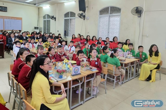 Ba trường tiểu học thuộc quận Hồng Bàng phối hợp tổ chức hoạt động giáo dục STEM (Ảnh: Phương Linh)