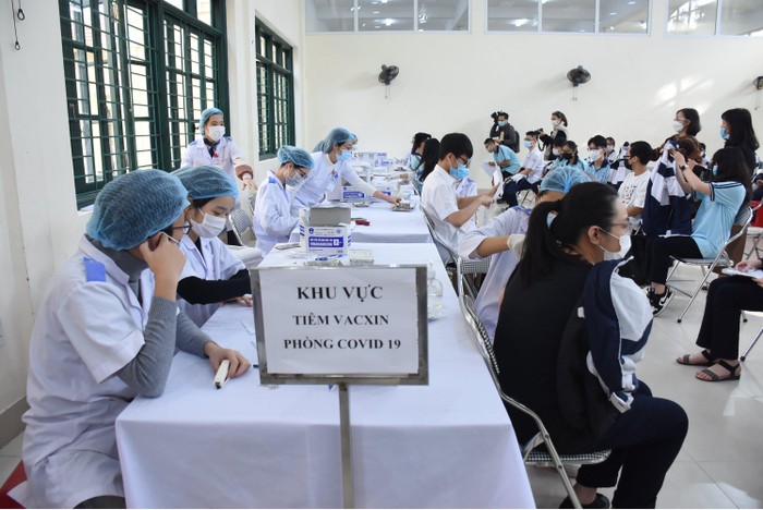 Trường Trung học phổ thông Ngô Quyền có 1.741 học sinh đăng ký tiêm vắc xin phòng Covid-19 (Ảnh: NH)