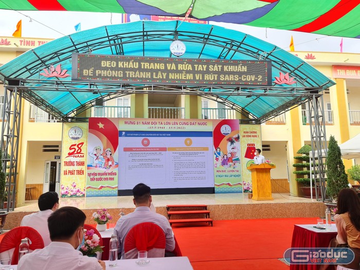 Trường Trung học cơ sở Đồng Hoà là đơn vị tiên phong trong thực hiện chuyển đổi số tại quận Kiến An (Ảnh: Lã Tiến)