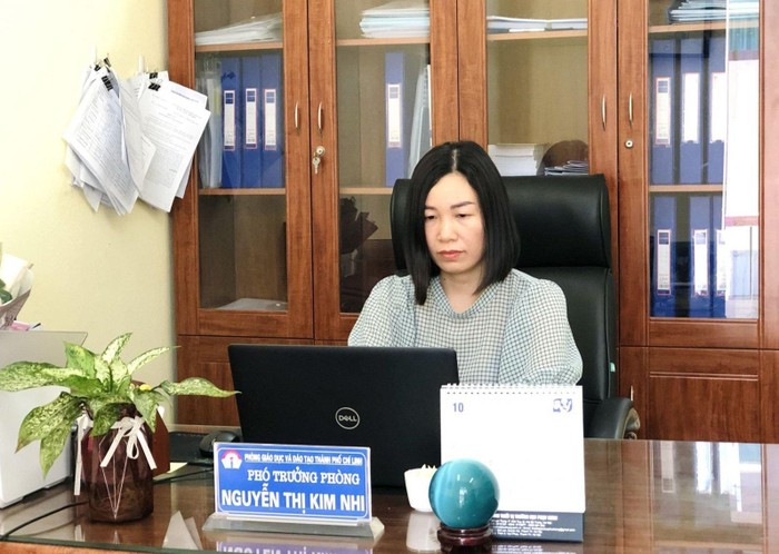 Cô giáo Nguyễn Thị Kim Nhi - Phó trưởng Phòng Giáo dục và Đào tạo thành phố Chí Linh (Hải Dương) (Ảnh: Nhân vật cung cấp)