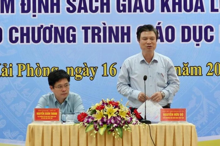 Thứ trưởng Nguyễn Hữu Độ nhấn mạnh vai trò quan trọng của Hội đồng thẩm định sách giáo khoa (Ảnh: CTV)