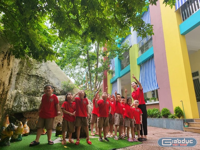Trường Mẫu giáo Kim Đồng 1 có nhiều hoạt động vui chơi, trải nghiệm giúp trẻ phát triển toàn diện (Ảnh: Lã Tiến)