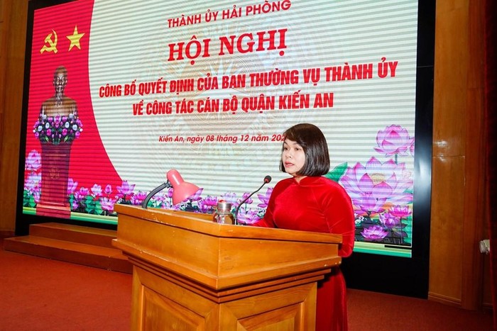 Bà Bùi Thị Tuyết Mai phát biểu nhận nhiệm vụ (Ảnh: ĐT)