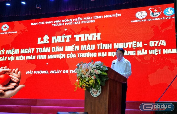 Ông Lê Khắc Nam – Phó Chủ tịch Ủy ban nhân dân thành phố Hải Phòng phát biểu tại ngày hội hiến máu tình nguyện (Ảnh: CTV)