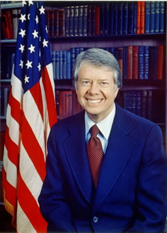 Trên con đường trở thành Tổng thống, Jimmy Carter cố gắng xoá bỏ tiền lệ kỳ thị đối với người da đen và được cả thế giới công nhận. Ông trở thành chính khách Mỹ đầu tiên công khai đấu tranh giành quyền bình đẳng cho các công dân Mỹ da màu.