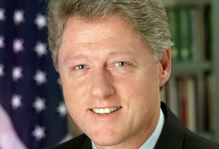 Bill Clinton là Tổng thống hai nhiệm kỳ liên tiếp từ năm 1993 đến 2001. Trước đó, ông từ có hai nhiệm kỳ là Thống đốc tiểu bang Arkansas