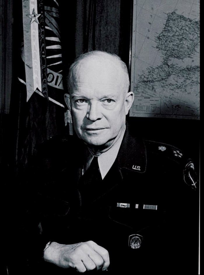 Năm 1953 Eisenhower thiết lập Bộ Sức khỏe, Giáo Dục và An sinh xã hội. Eisenhower tái trúng cử Tổng thống nhiệm kỳ hai năm 1956. Ông là Tổng thống duy nhất phục vụ cả 2 cuộc đại chiến thế giới Ông là đầu bếp chính rất giỏi, nấu ăn rất ngon nổi tiếng với món xúp rau quả, bíp tết và cornmeal pancakes . Ông là Tổng thống đầu tiên có bằng lái máy bay.