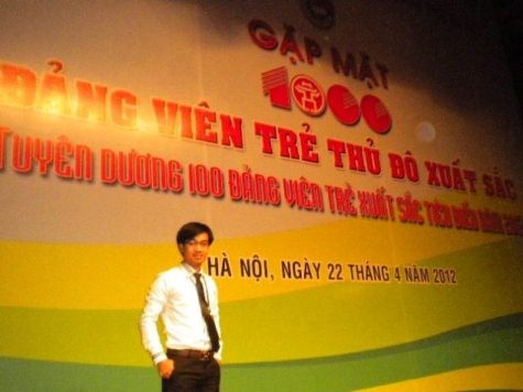 Vinh dự nhận bằng khen là một trong 1000 Đảng viên trẻ tiêu biểu năm 2012 vừa diễn ra ở Cung Văn hóa Hữu nghị Việt Xô.