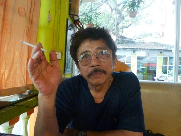 Nhà văn Chu Lai bàn luận chuyện gian dối thi cử ở Đồi Ngô, Bắc Giang.