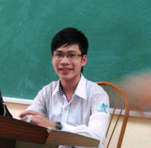 Nguyễn Anh Hào (cựu học sinh chuyên Lý, THPT chuyên Tự nhiên, ĐH Quốc gia HN) giành thủ khoa khối A, ĐH Kinh tế, ĐH Quốc gia HN.