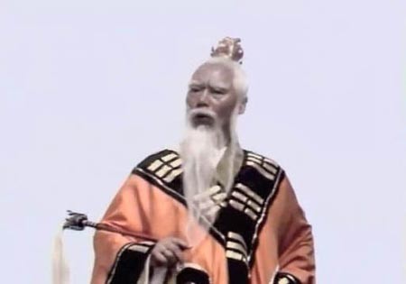 Diêm Hoài Lễ trong vai Thái Thượng Lão Quân ở tập 12 “Đoạt Bảo Liên Hoa động”.