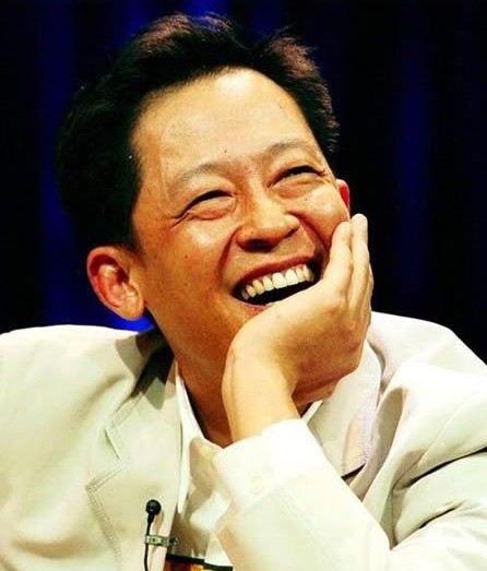 Số 6: Vương Chí Văn – Năm 1993 khi tham gia phim “Nghiện” thì người Trung Quốc đã biết đến một nam diễn viên Vương Chí Văn. Khuôn mặt của anh lúc nào cũng như có một tâm sự của một người đàn ông quyến rũ.