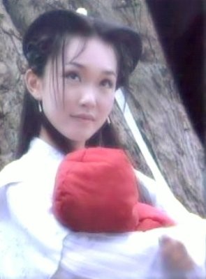Phạm Văn Phương - Tiểu Long Nữ phiên bản Singapore cũng gây được thiện cảm với khán giả (Năm 1998, hoa hậu Singapore xuất hiện trong một phiên bản Thần Điêu Đại Hiệp.