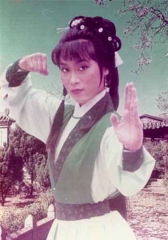 Dương Phán Phán trong tạo hình nàng Mộc Uyển Thanh trong Thiên Long Bát Bộ do đài TVB sản xuất năm 1983.