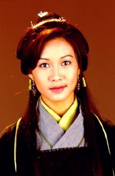 Mộc Uyển Thanh - Triệu Học Nhi qua phiên bản Thiên Long Bát Bộ do đài TVB sản xuất năm 1997.