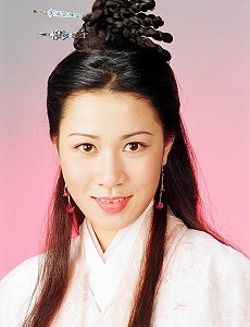 Xa Thi Mạn trong vai Chu Chỉ Nhược do Hồng Kông sản xuất năm 2000