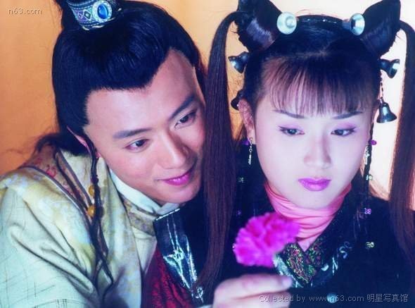 Thạch Trung Ngọc (Tiểu Cẩu Tử) và nàng Đinh Đang của Ngô Kiện – Chu Lệ, CCTV sản xuất năm 2002.