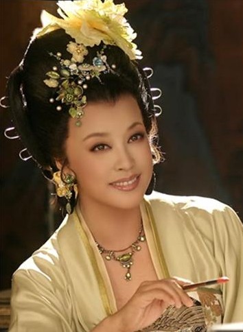 Lưu Hiểu Khánh là diễn viên có nhiều kinh nghiệm nhất với nhân vật Võ Tắc Thiên.