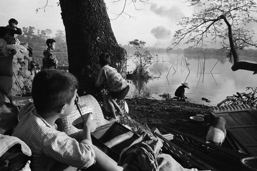 Chiến dịch Cedar Falls là chiến dịch quân sự từ ngày 8-1 đến 16-1- 1967 trong Chiến tranh Việt Nam do Quân đội Mỹ và Quân lực Việt Nam Cộng hòa thực hiện nhằm triệt nhổ gốc rễ các căn cứ của Mặt trận Dân tộc Giải phóng miền Nam Việt Nam ở "Tam giác sắt" (khu vực rộng 155 km² nằm giữa sông Sài Gòn và đường 13, khoảng 40 km phía bắc trung tâm Sài Gòn).