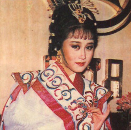 Nữ diễn viên Lợi Trí trong tạo hình mỹ nhân Điêu Thuyền trong bộ phim cùng tên, sản xuất năm 1987.