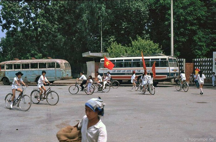 Cổng công viên Thống Nhất (1991 - công viên Lê Nin).