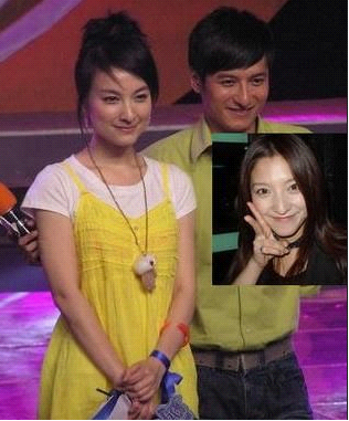 Nữ MC Ngô Hân (trái) và nữ ca sĩ Phan Thần (hình nhỏ bên cạnh).