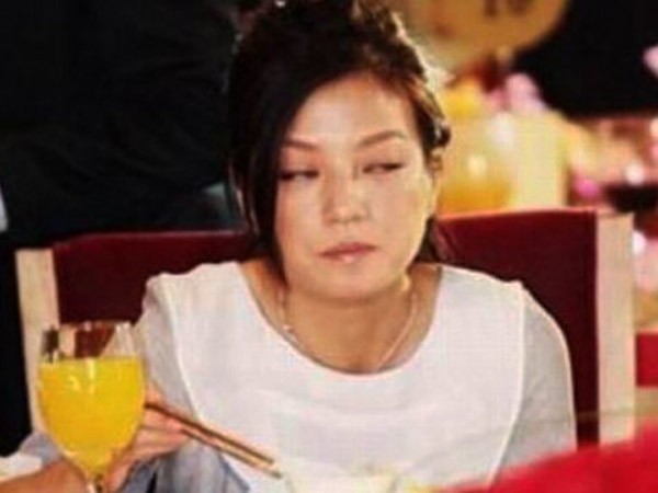 Triệu Vy tại buổi họp báo phim “Hoa Mộc Lan” do cô làm nữ diễn viên chính.