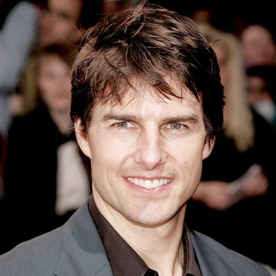 Năm 2005, Tom Cruise của “Chiến tranh thế giới” chính thức “về làm chồng” cô đào Katie Holmes.
