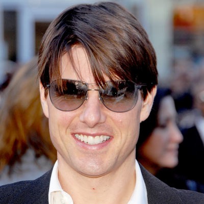 Tom Cruise của 2007 sau bộ phim “Lions for Lambs” để sau đó cùng Will Smith đặt dấu ấn tại một rạp hát của người Hoa của Grauman tại Los Angeles.