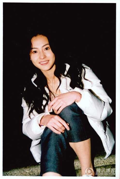 Đầu năm 2008 Trương Bá Chi bị dính líu tới Vụ bê bối ảnh của Trần Quán Hy, vụ việc này đã khiến cô phải tạm ngừng hoạt động một thời gian trong làng giải trí Hồng Kông.