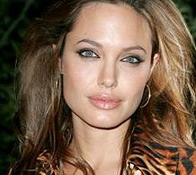 Angelina Jolie đứng đầu bảng năm ngoái thì nay tụt xuống vị trí thứ 4 với 20 triệu USD. Ảnh. Rottentomatoes.
