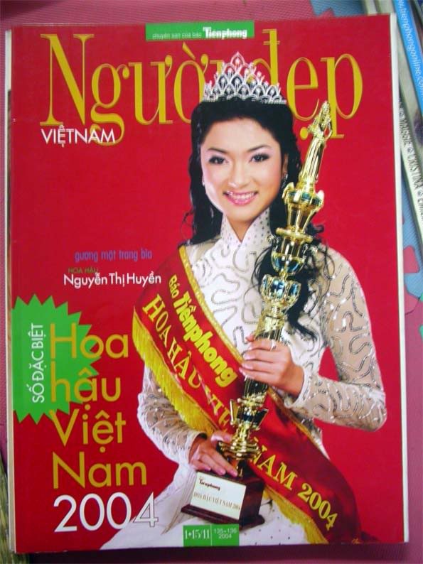Hoa hậu Việt Nam 2004 - Hoa hậu Nguyễn Thị Huyền.