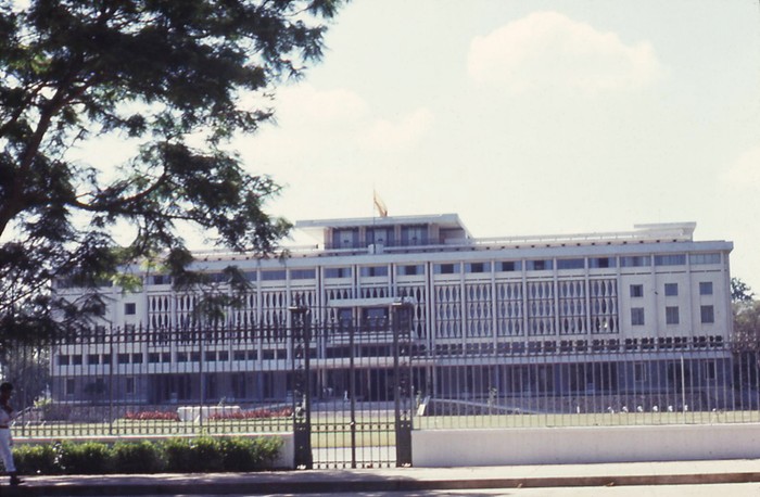 Sài Gòn 1967 - 1968. Đại sứ quán Mỹ. Ảnh. Dave DeMIlner.