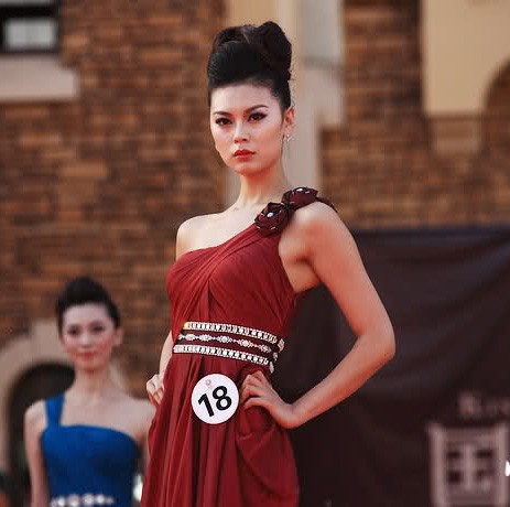 Vu Văn Hà trong phần thi ở các vòng ngoài, khi đó cô mang SBD 18.